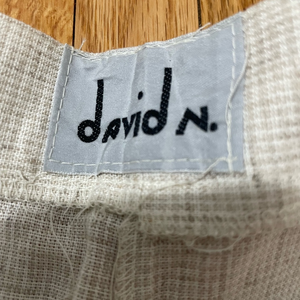 Vintage Beige Linen Pleated Shorts - Picture 8 of 15